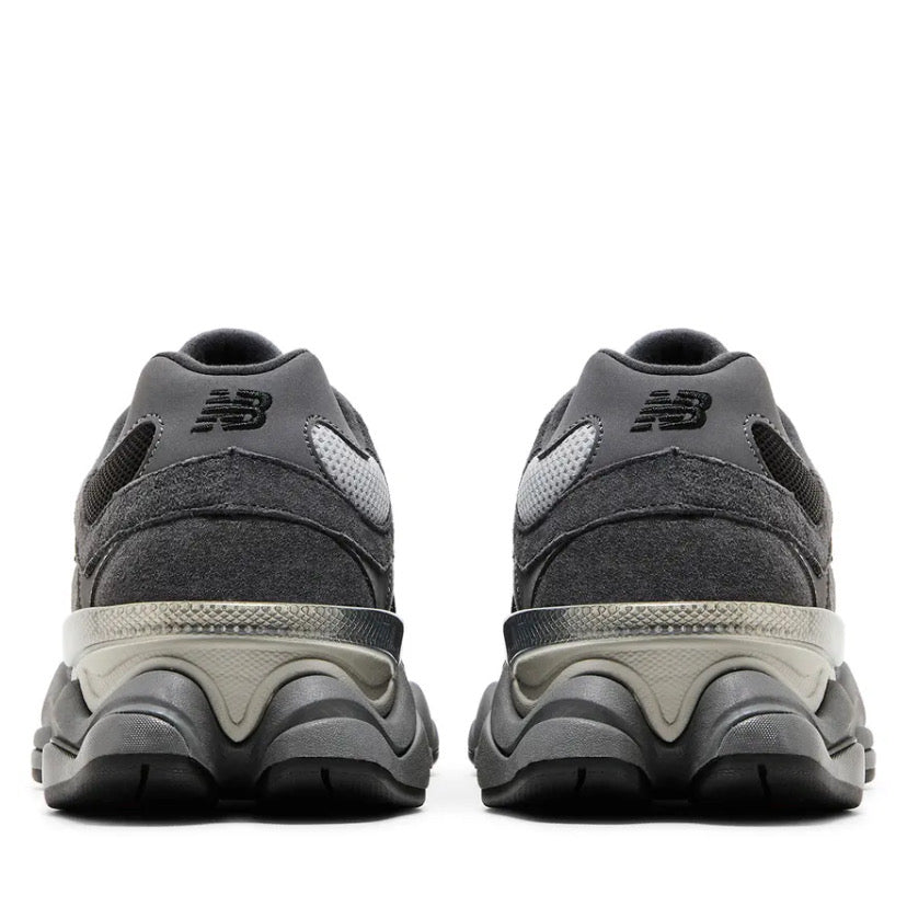 NB 9060 Black Castlerock