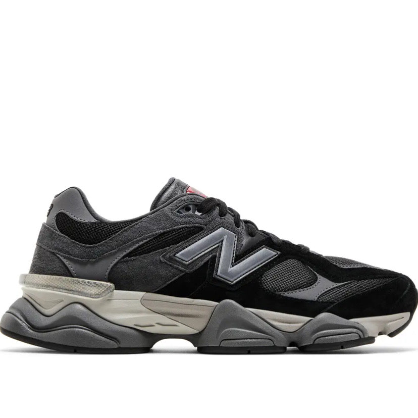 NB 9060 Black Castlerock